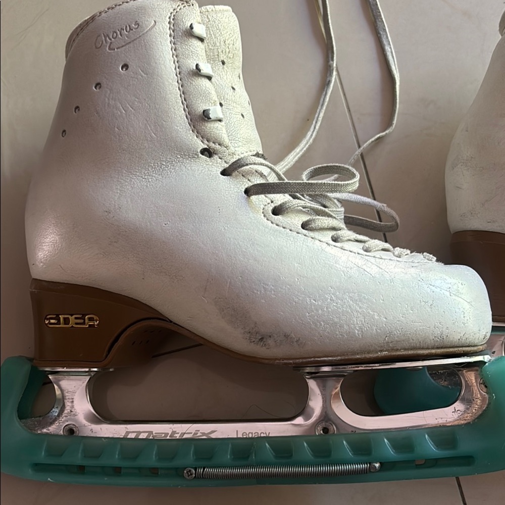 Edea White Ice Skates with Brown Accents - Picture 5 of 11